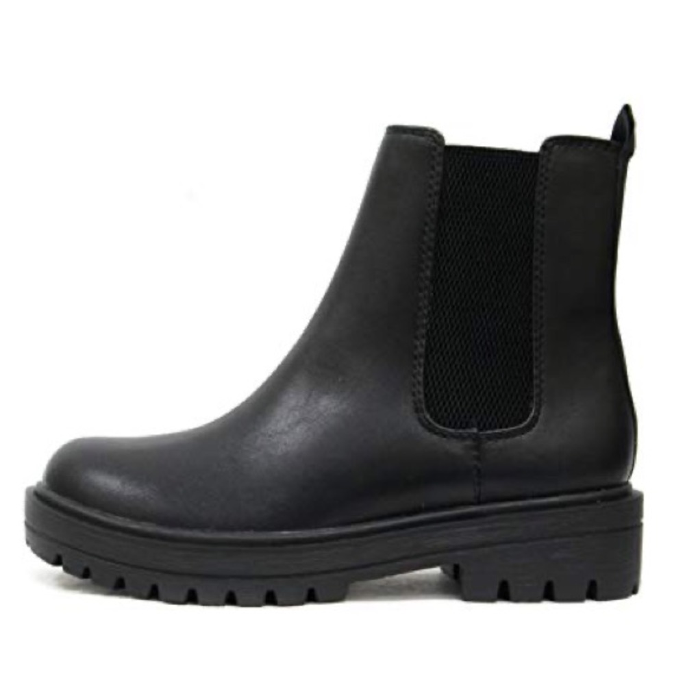 Soda Chelsea Boots